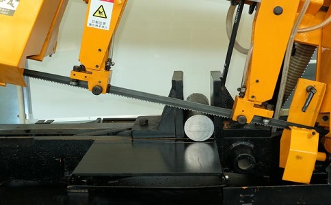 醴陵数控带锯床自动送料精度会出现偏差吗？